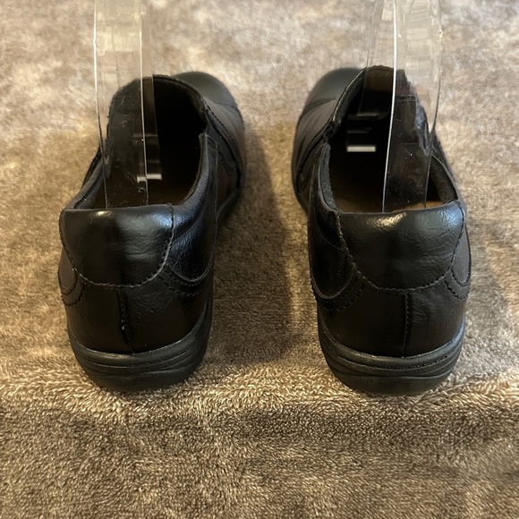 Earth Spirit Black Slip On Loafers - Picture 2 of 4